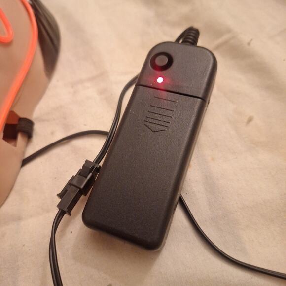 Light Up/ Flashing Salvador Dali El Wire Mask Money Heist - Picture 3 of 5